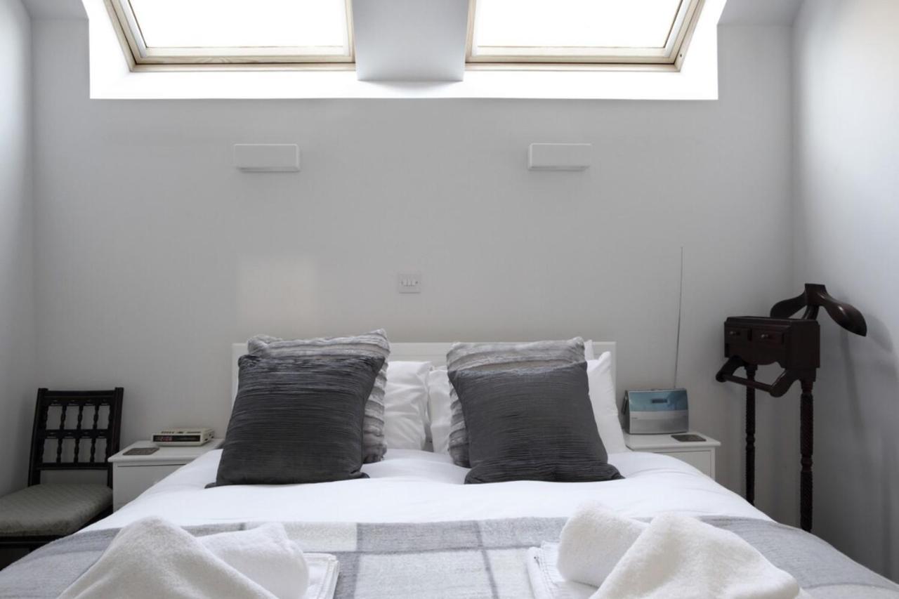 Quiet Ground Floor Mews Flat And Parking Edimburgo Exterior foto
