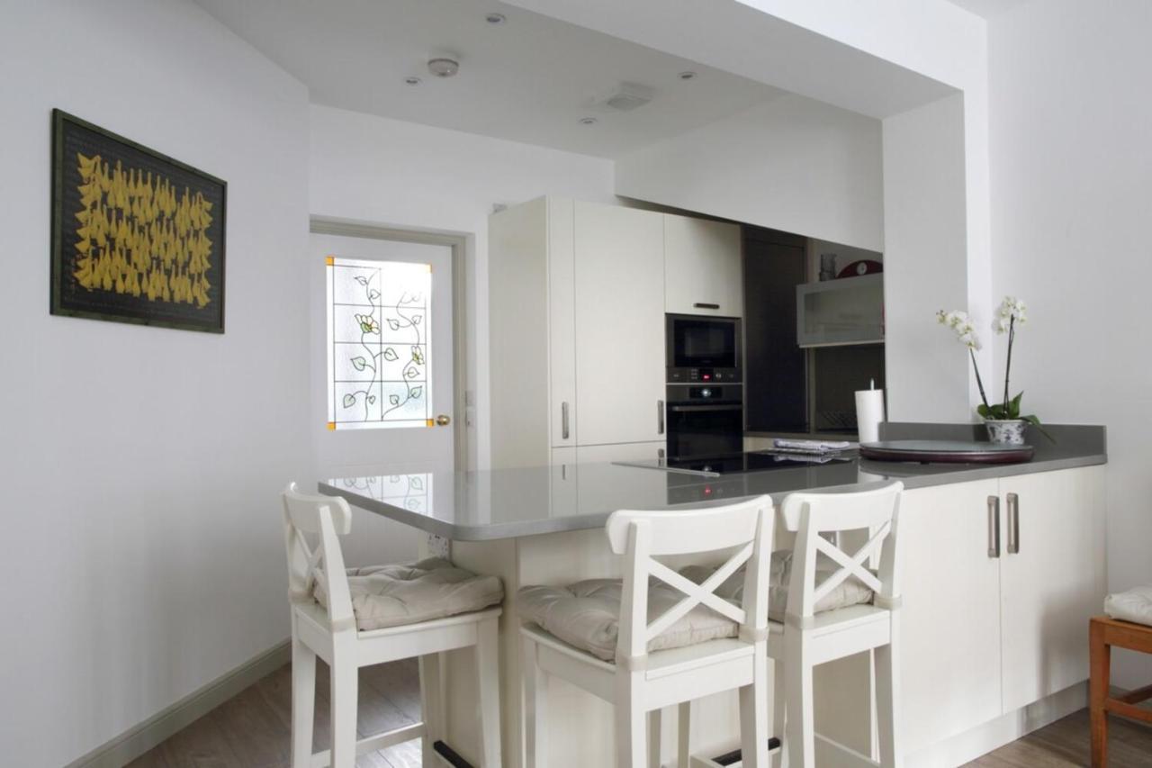 Quiet Ground Floor Mews Flat And Parking Edimburgo Exterior foto