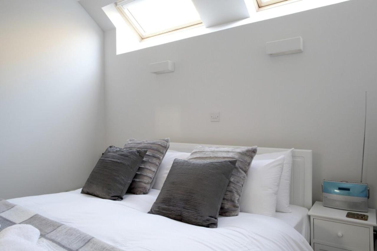 Quiet Ground Floor Mews Flat And Parking Edimburgo Exterior foto